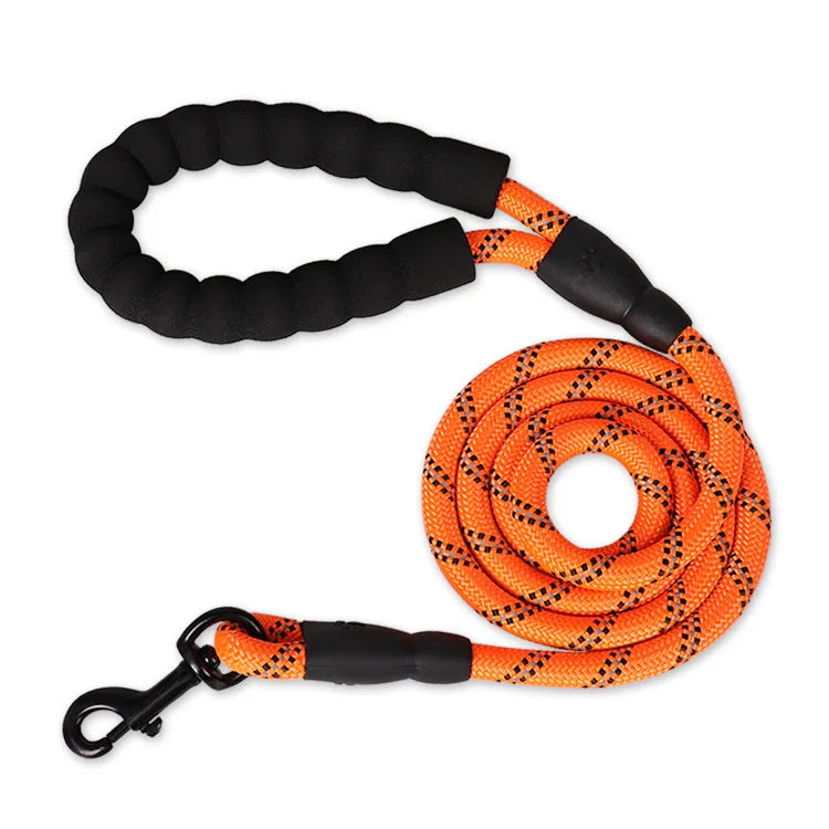 Strong Dog Leash with Soft Handle – The Ultimate Comfort and Control for Small to Large Dogs