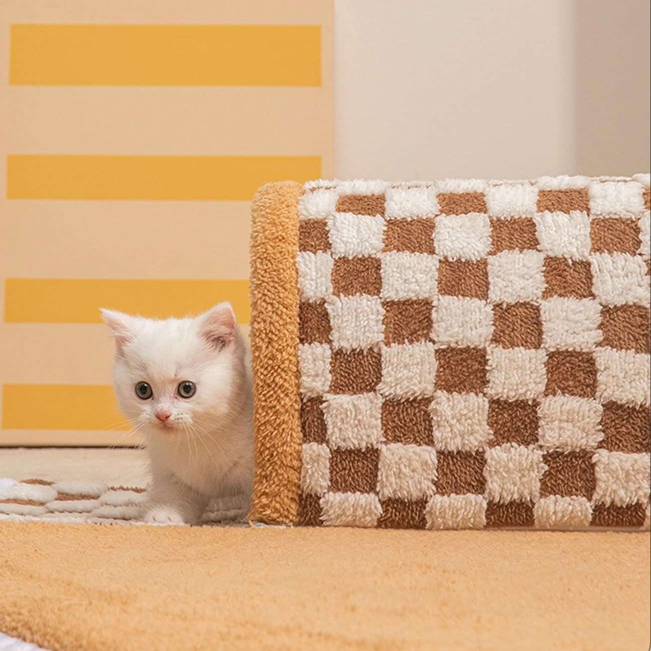 2 In 1 Dog Cat Bed Tunnel Cute Fan Shaped Pet Bed Funny Plush Plaid